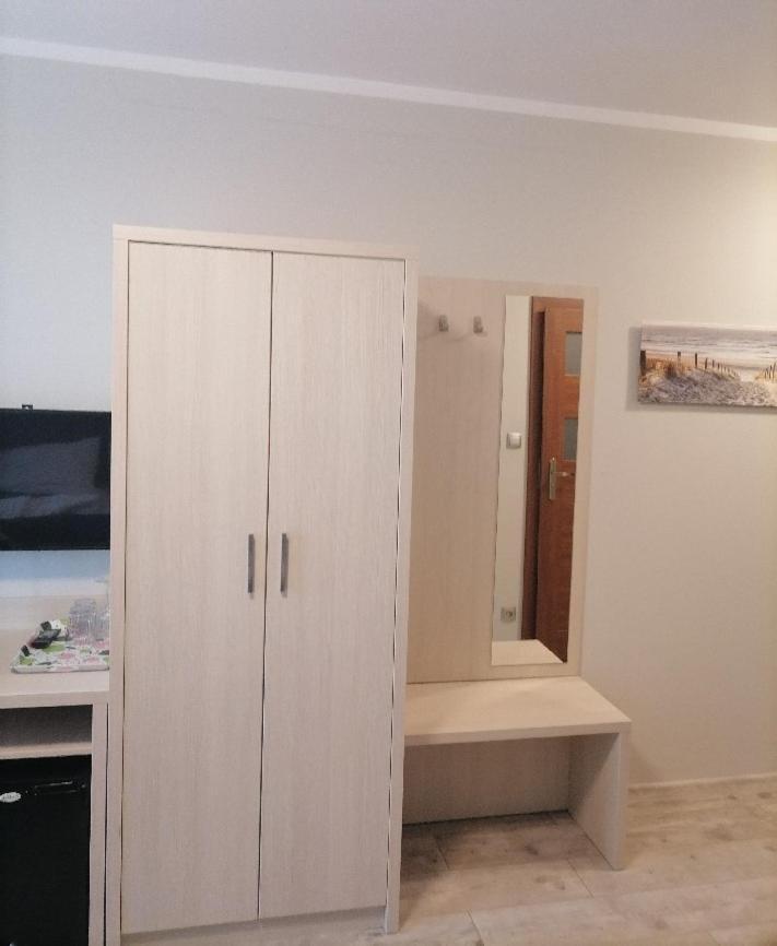 Horyzont Apartamenty- 50M Od Morza!!!Apartamenty Prywatne W Family Dominikana- Self Check In سيانوزيتي الغرفة الصورة